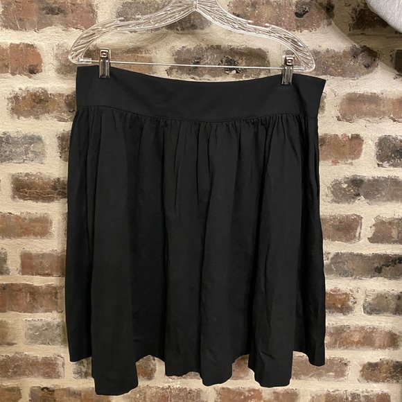 EUC Banana Republic Black Skirt - Size 16 - Picture 2 of 3